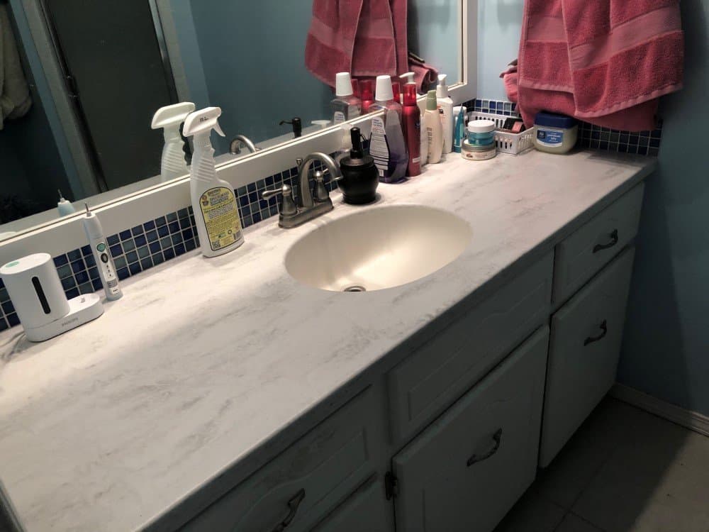 5 Easy Ways to Declutter Your Bathroom Countertop