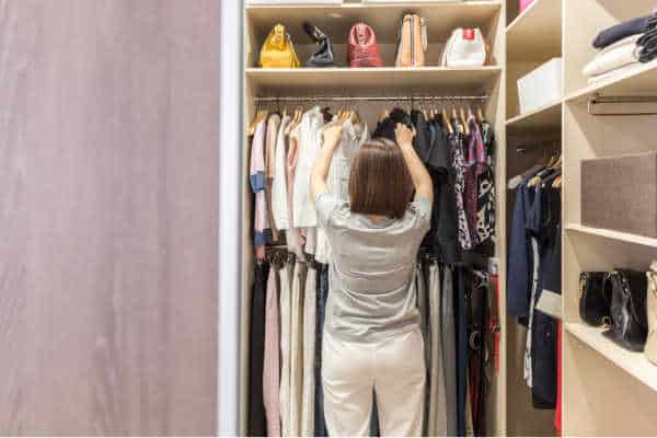 5 Easy Questions to Ask When You Have Too Many Clothes